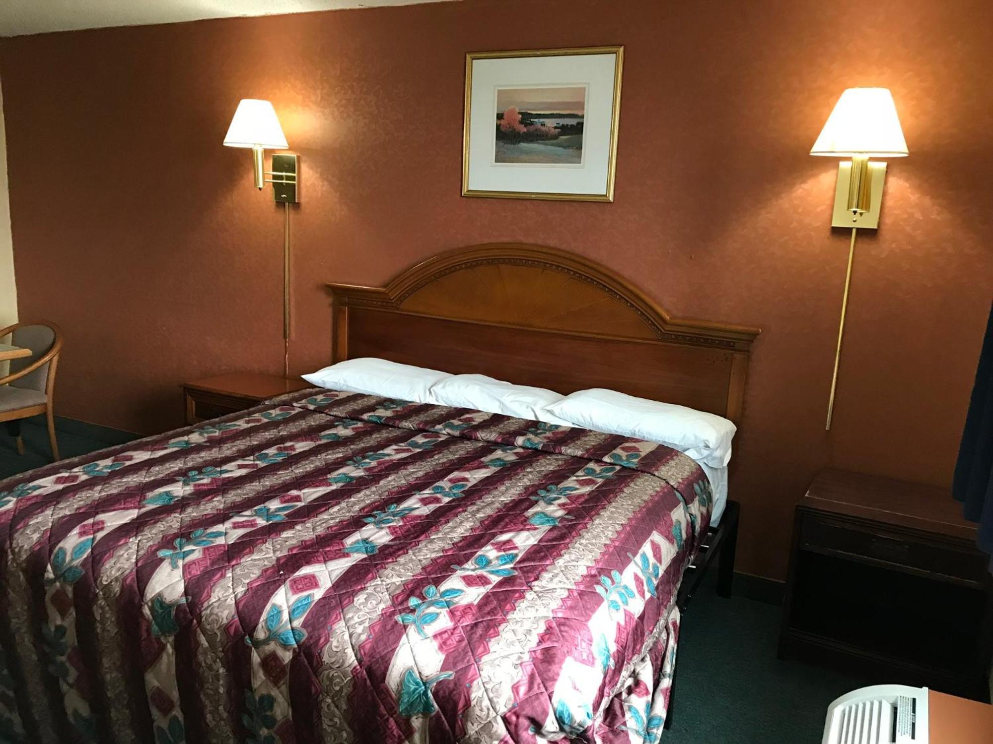 Economy Inn 韦恩堡 外观 照片