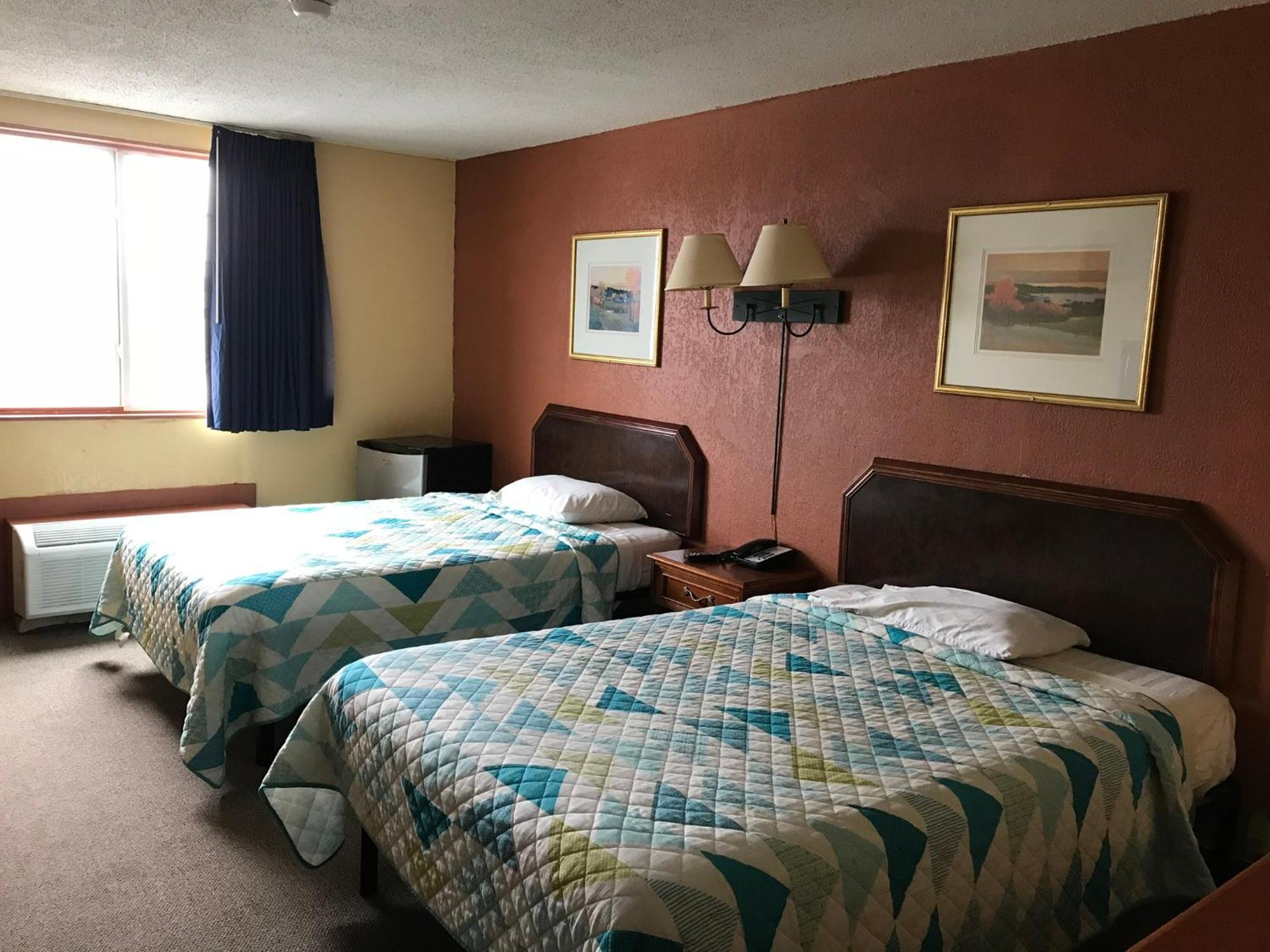 Economy Inn 韦恩堡 外观 照片