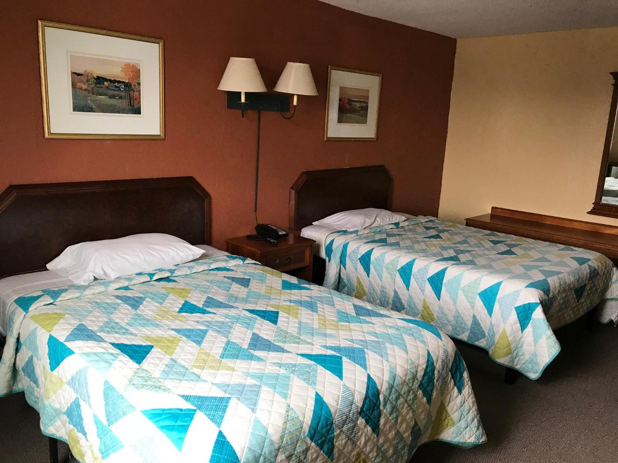 Economy Inn 韦恩堡 外观 照片